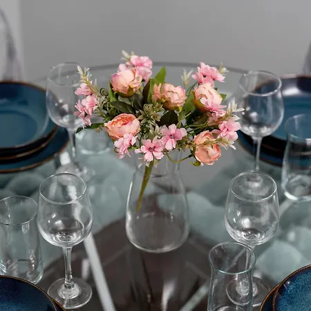 Apartamento Dwupoziomowy Zmigrodzka Z Tarasem W Poznaniu By Renters *